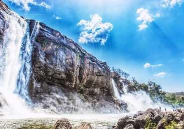 Athirapally Falls – Get Drenched