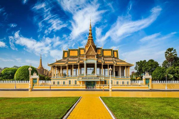 Taste of Siem Reap & Phnom Penh Incentive Tour